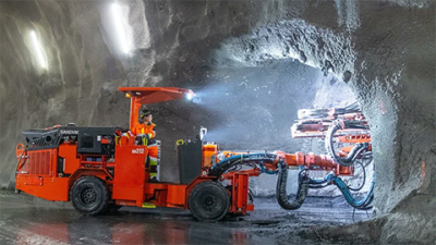 Представлена электро-гидравлическая буровая установка Sandvik DD212