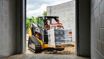 Новинки на мировом рынке мини-техники: John Deere, Volvo и JCB