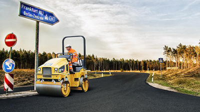 Универсальные новинки для дорог. Caterpillar представила серию легких катков