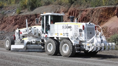 Автогрейдер XCMG GR3005T Pro появился у Лебединского ГОКа