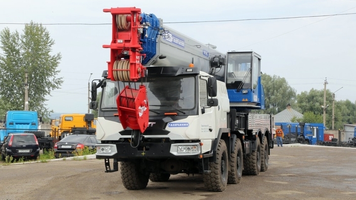 Российские бренды заняли больше половины парка автокранов страны
